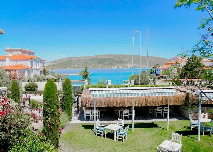 Alacati Marina Palace
